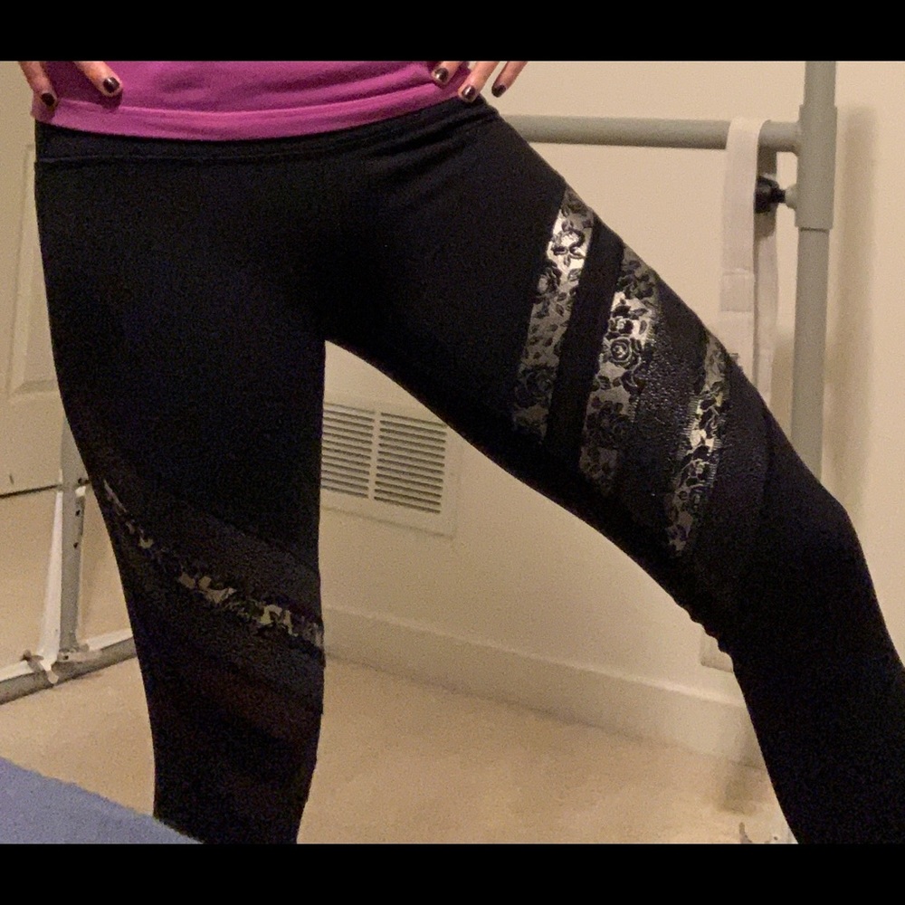 Nancy Rose Performance Leggings